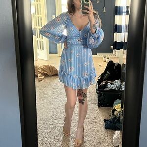 FLORAL DRESS size 5/6. BOHO, flowy, short, cute!